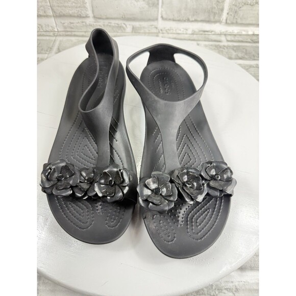 Crocs Serena Women's Size 11 Black T Strap Floral Embellish Bach Summer Sandals - Picture 10 of 12
